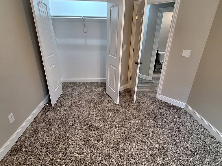 2111 S Connor Ave — Photo 12