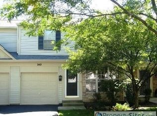 249 Shadybrook Ln, Aurora, IL 60504