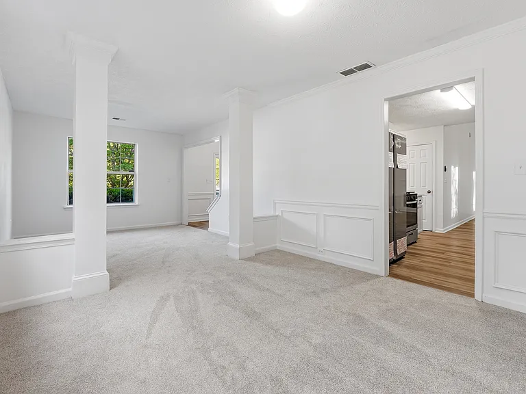 1369 Lamont Dr SW — Photo 14