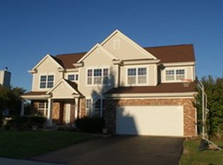 2811 Forest Creek Ln, Naperville, IL 60565