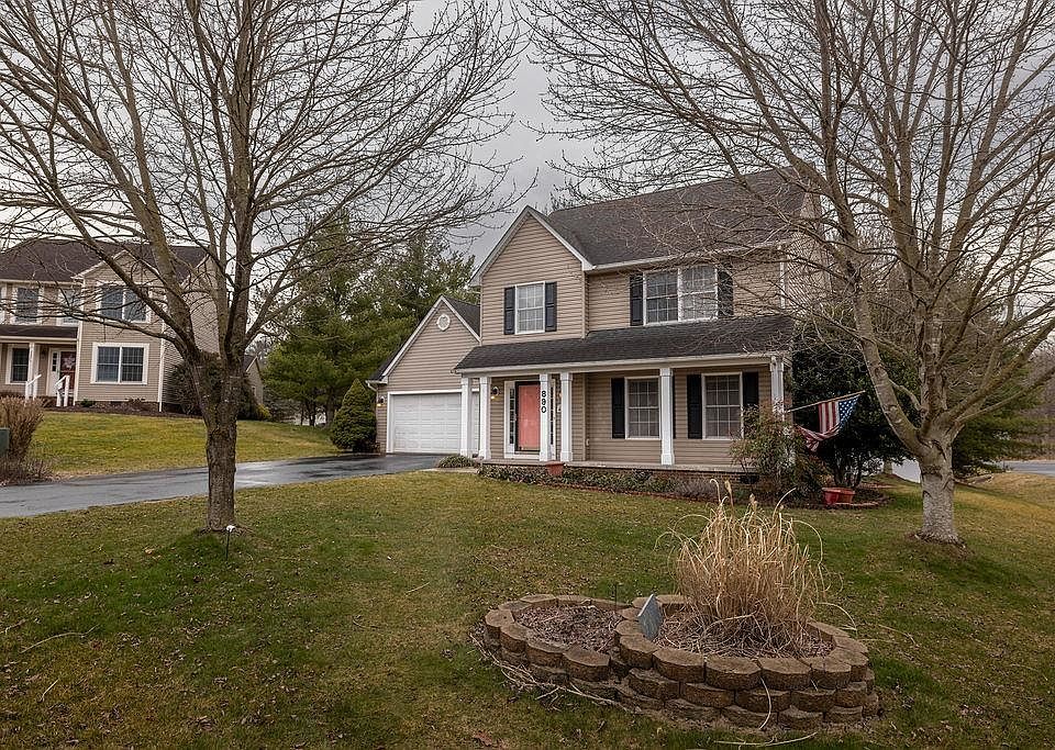 1st image of 890 Londonderry Ct