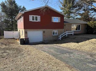 2768 S Mohican Dr, Beloit, WI 53511