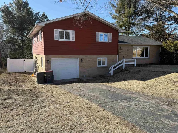 2768 South Mohican Drive, Beloit, WI 53511