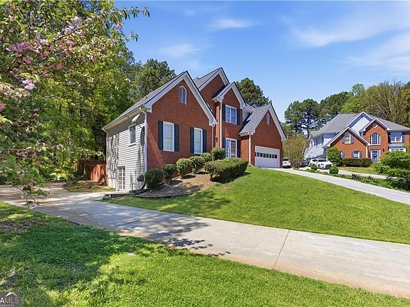 3rd image of 2255 Pinehaven Ct