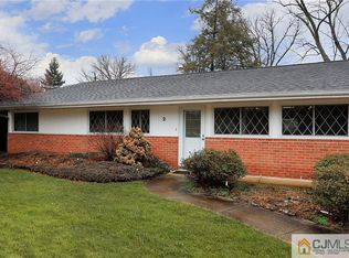 2 Rumson Rd, Kendall Park, NJ 08824
