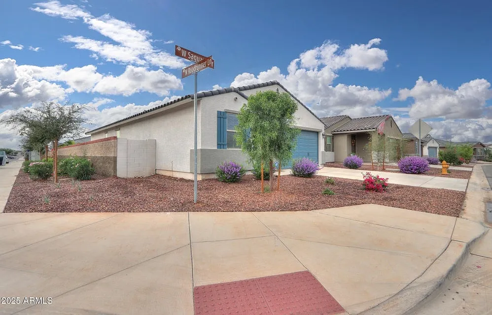 41575 West Saguaro Drive — Photo 2