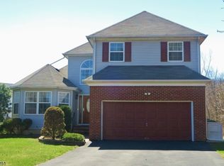 84 Salem St, Edison, NJ 08820