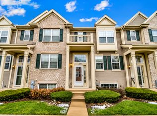 575 Treble Ln, Volo, IL 60073