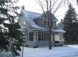 1990 Selby Ave, Saint Paul, MN 55104