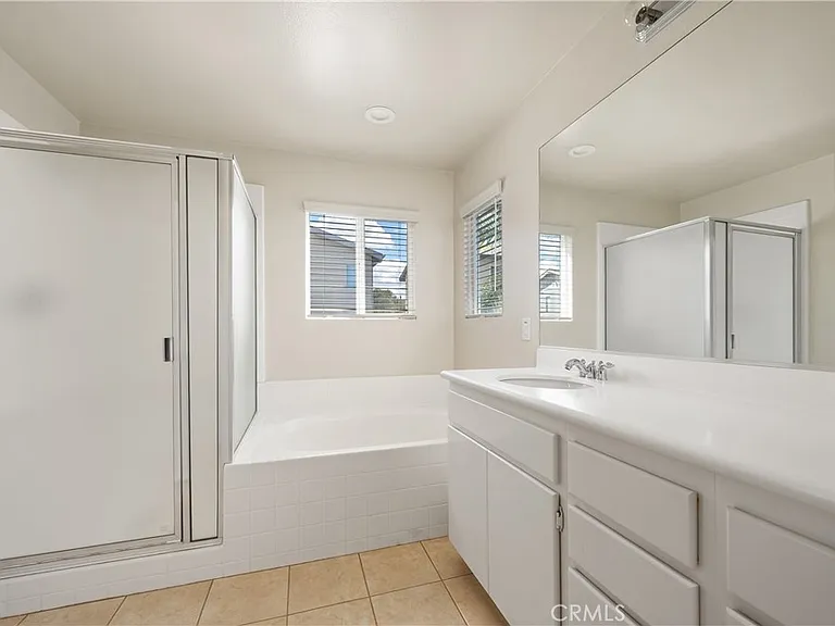 17526 Orangetree Dr — Photo 20
