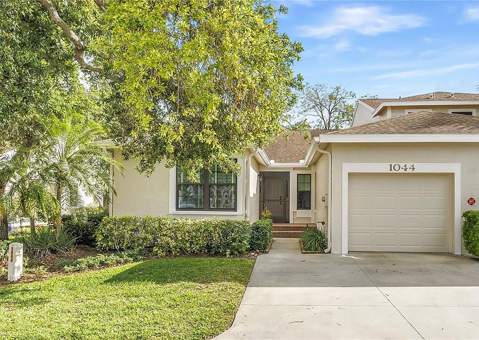 1st image of 1044 ROMANO COURT NE