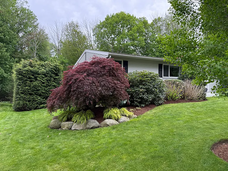 89 Portsmouth Ave — Photo 22