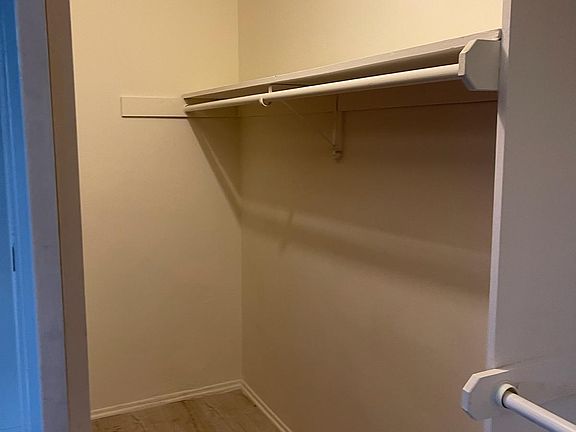 3rd image of 1724 Montana Ave APT 2