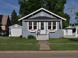 705 11th St NE, Cooperstown, ND 58425