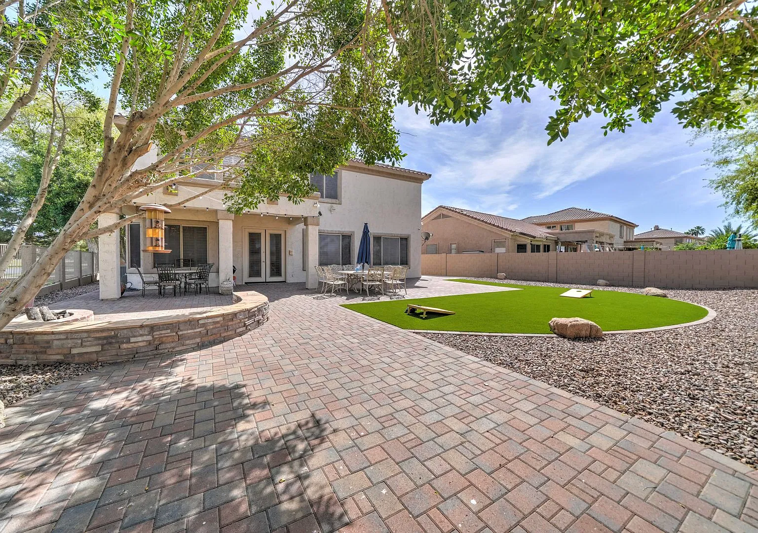 Ideal 4 Br+Loft 3.5 Ba 2 Cg Home with Solar in Arrowhead Ranch Near 67th Ave and Loop 101 in Glen... — Photo 4