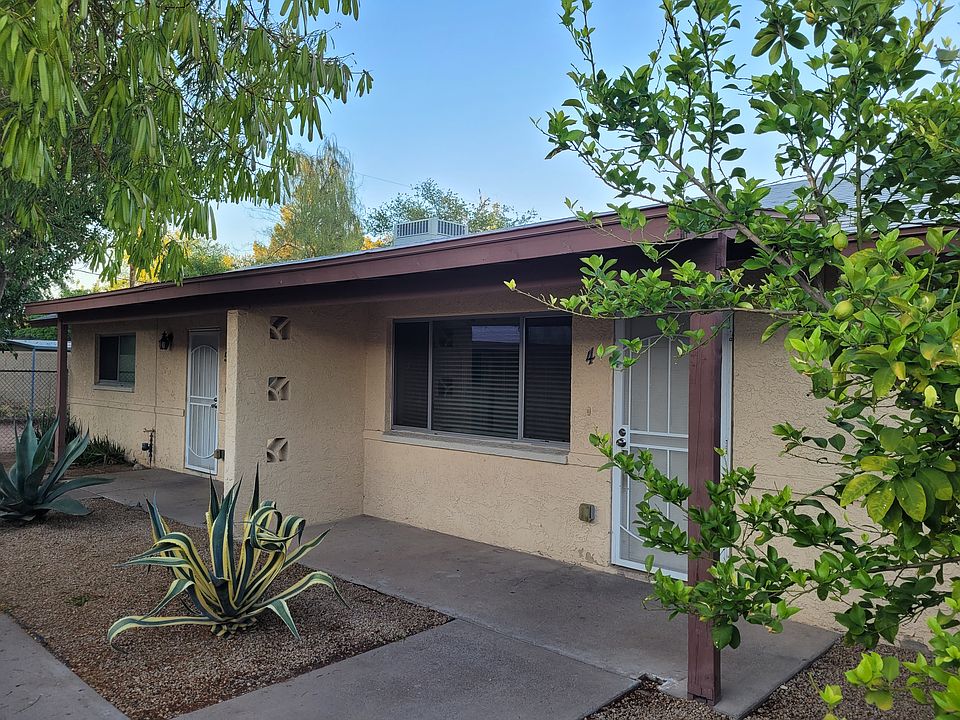 Exterior of unit. Side-by-side duplex.
