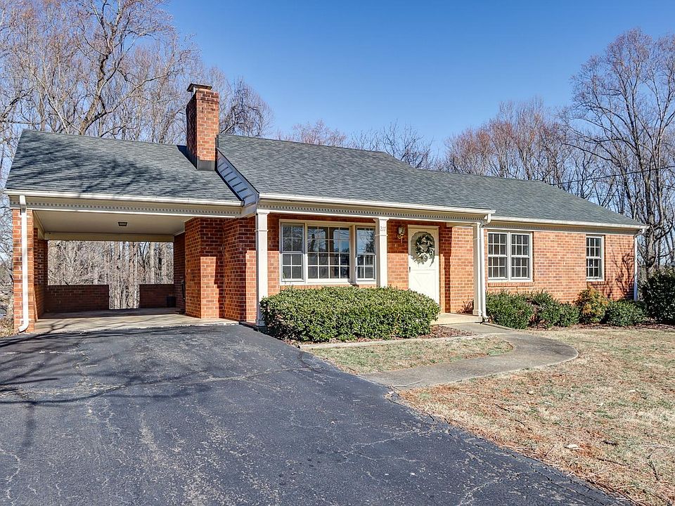 1st image of 217 Maple Hills Dr