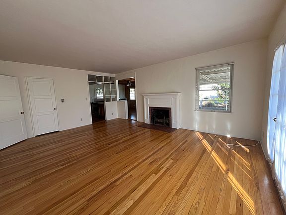 4th image of 3896 Pueblo Ave #A