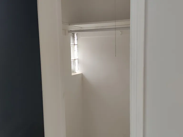 8219 S King Dr #2W — Photo 6