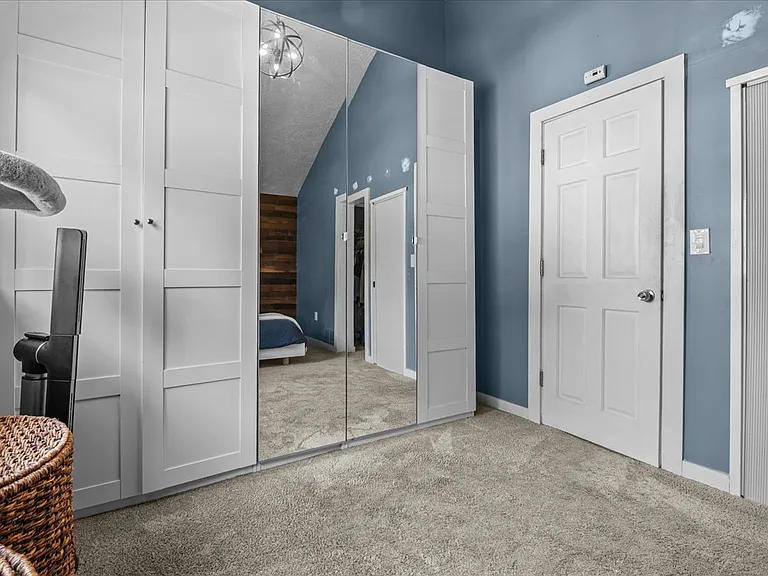 515 Hope St — Photo 17