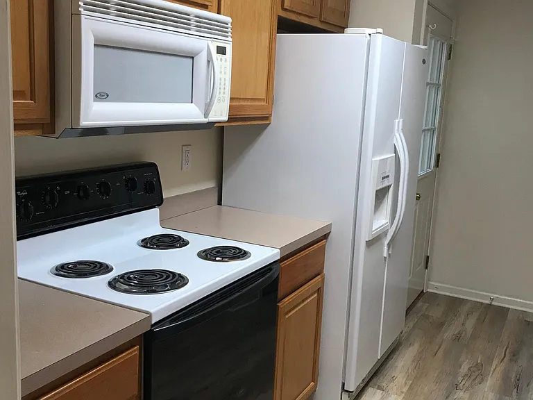 320 Grand Point Dr #A — Photo 4