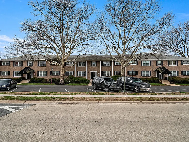 Middleboro Crest Apartments — Photo 6