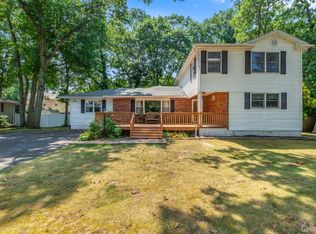 3 Avenue C, Monroe Township, NJ 08831