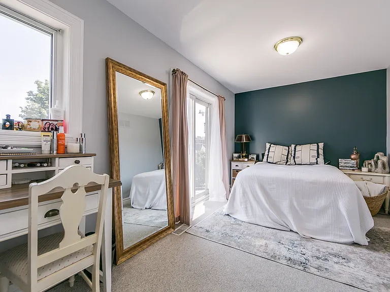 388 Manning Ave #A — Photo 15