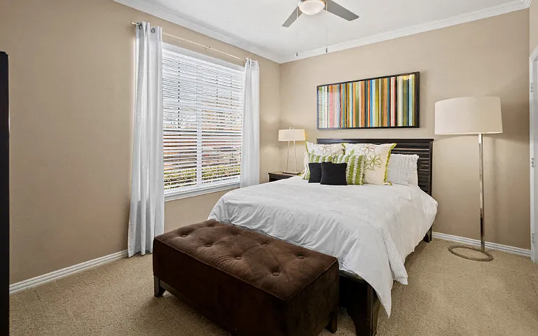 Lanesborough Apartments — Photo 35