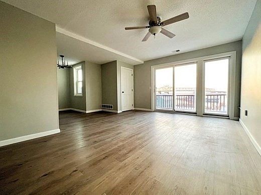 5th image of 346 Durfee St APT 3