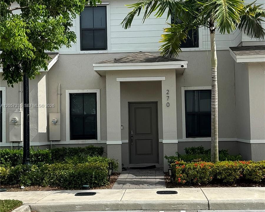 1st image of 270 NE 12th St #270