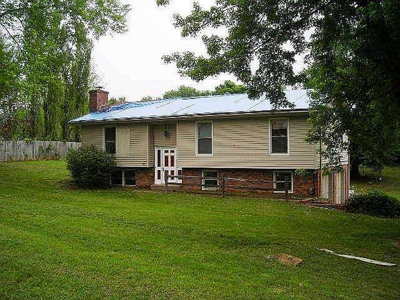 2nd image of 5550 Ryan Ln