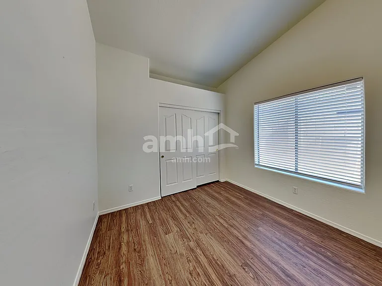 717 W Beth Dr — Photo 17