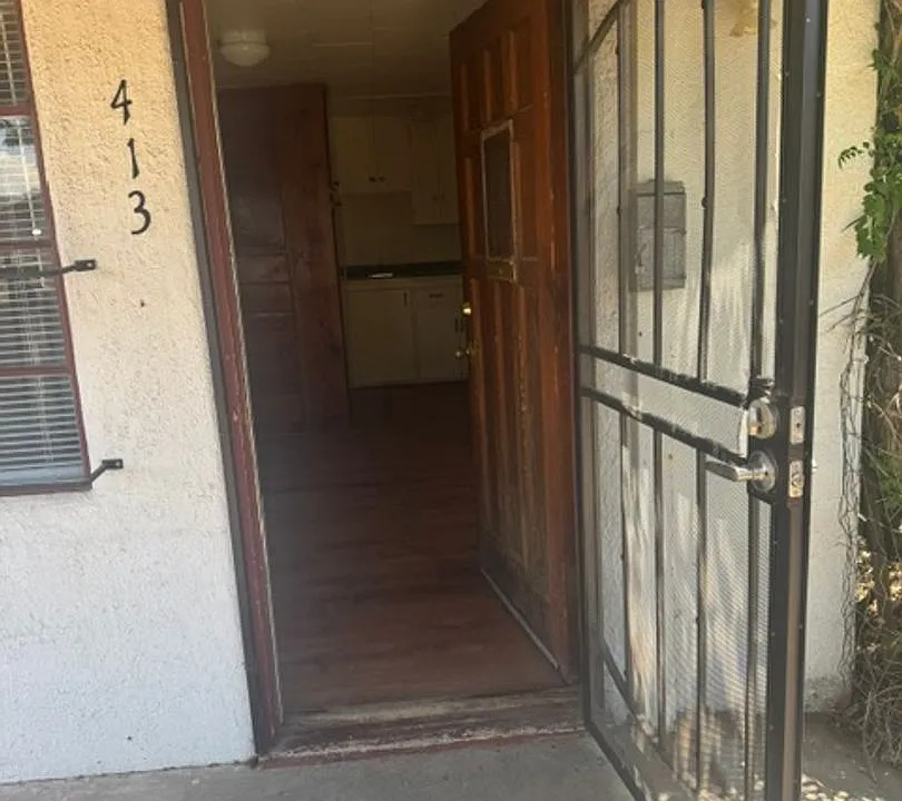 413 & 518 Vassar Dr SE