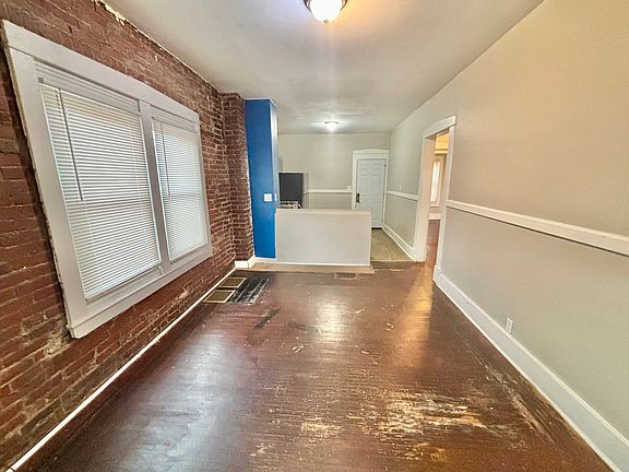 4th image of 313 E Ormsby Ave APT 1