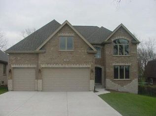 729 N 7th Ave, Addison, IL 60101