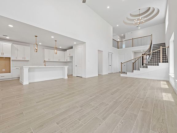 4th image of 7803 Clover Gully Ln