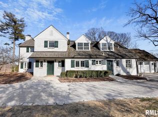 316 E High Point Rd, Peoria, IL 61614