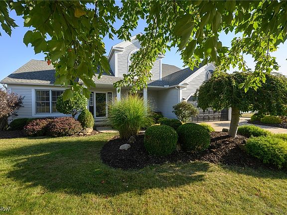 2nd image of 878 Longbrook Dr