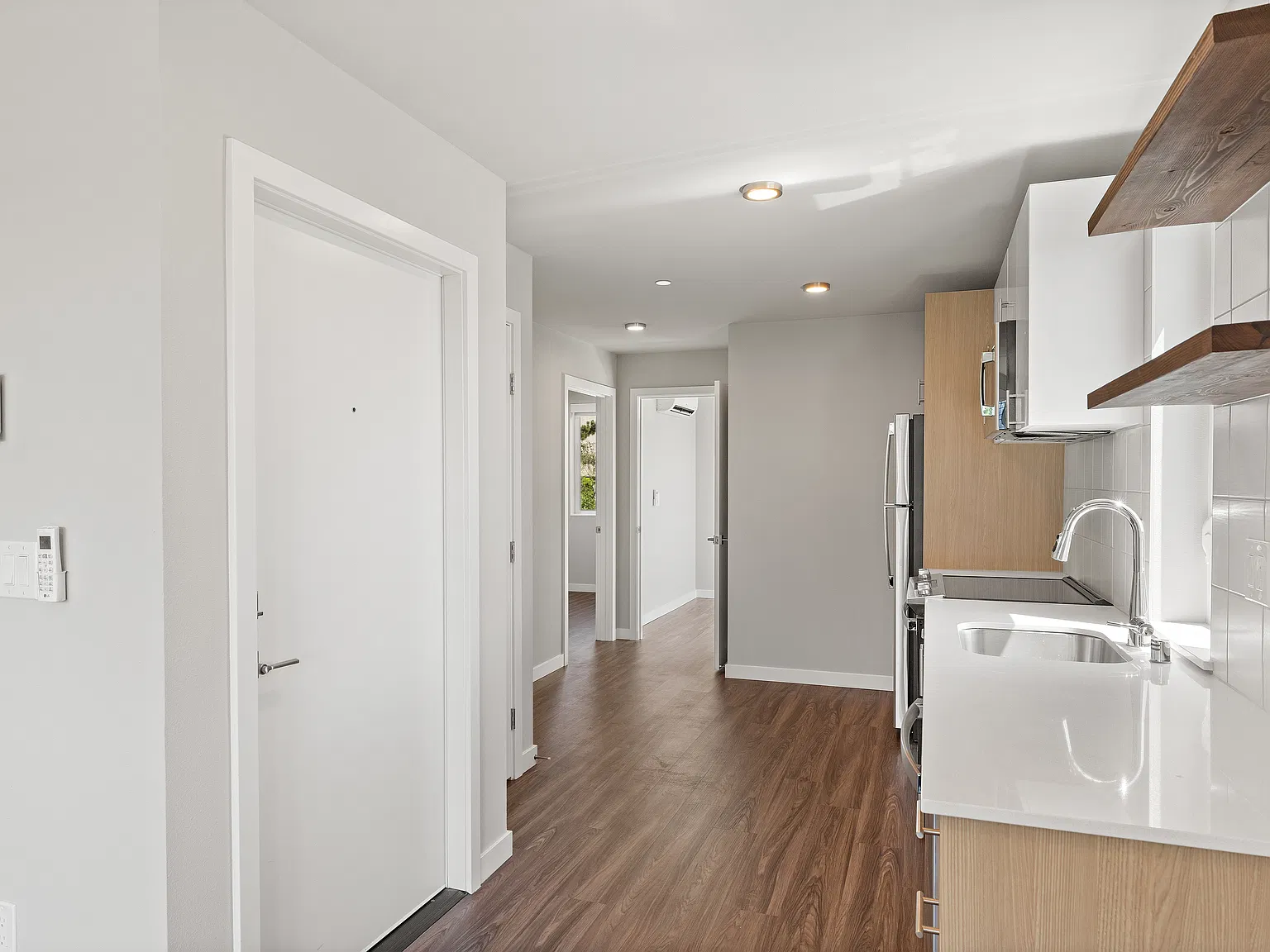 2 bed, 769 sqft, $3,250 — Photo 4