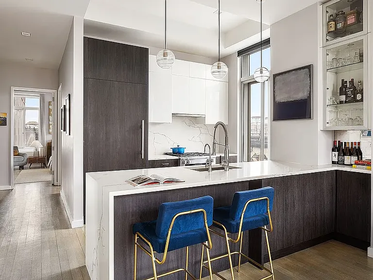 85 Adams St #8D — Photo 2