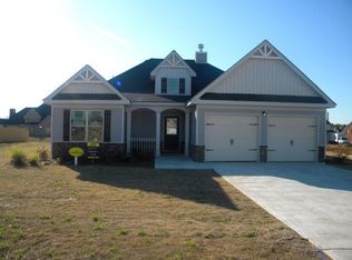 17 Memorial Dr, Fort Mitchell, AL 36856