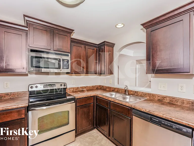 1114 Emerald Ridge Dr — Photo 9