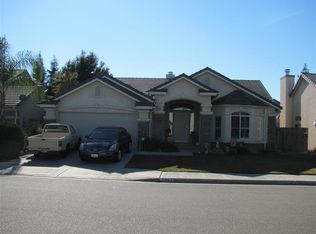 2967 E Granada Ave, Fresno, CA