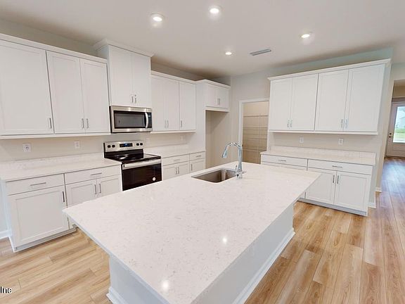 5th image of 2836 BELLA TERRA Loop