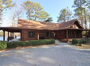 411 Lakeside Dr, Aberdeen, NC 28315
