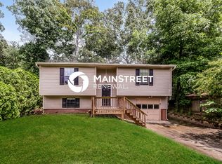 1306 Muirforest Dr, Stone Mountain, GA 30088