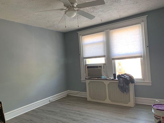 4th image of 3428 Englewood St #2