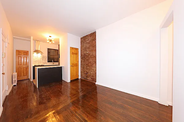 Rented by Corcoran | media 27