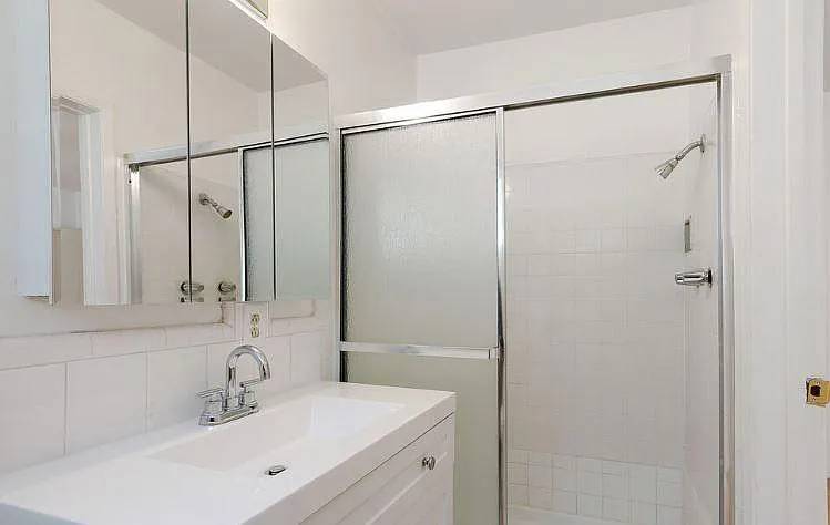 1288 Barry Ave #4 — Photo 6